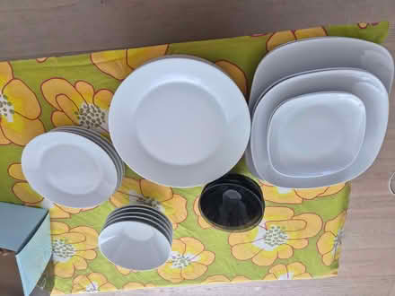 Photo of free Plates and bowls (Saint Luke's EC1V) #1