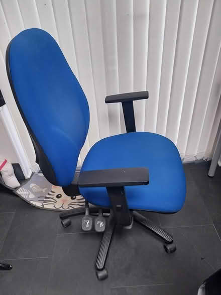 Photo of free Office chair (AL7 Welwyn Garden City) #2