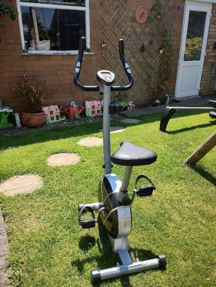 Photo of free Cycle machine (White Moss ST7) #3