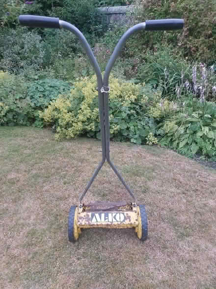 Photo of free Manual push mower (Eskbank EH22) #1