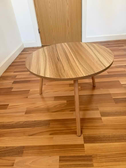 Photo of free Round Table (LE1) #1