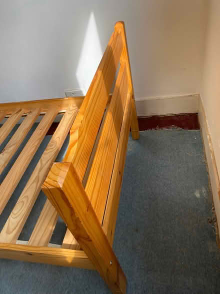 Photo of free Single bed frame. (Merton Park SW19) #4
