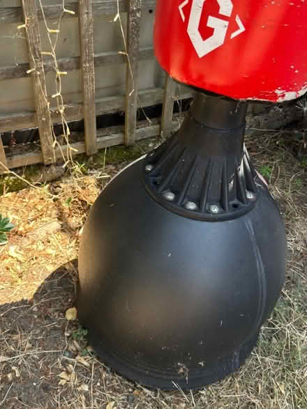 Photo of free Free Freestanding Punch Bag (Rainham RM13) #4