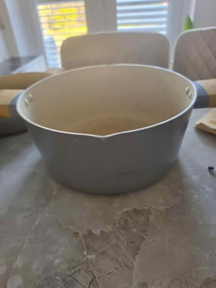 Photo of free 3 pots. No lid (Bootle L20) #3