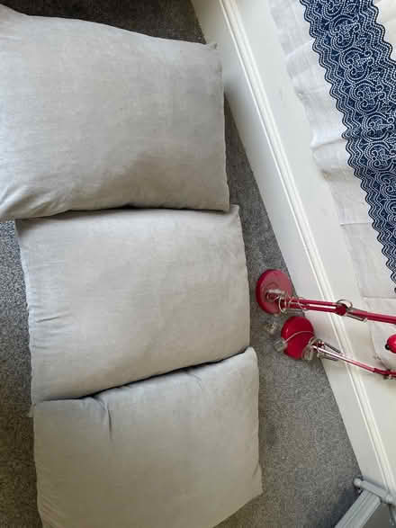 Photo of free X3 big cushions (Maldon CM9) #1