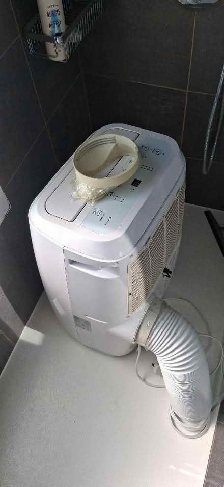 Photo of free Aircon unit with broken Fan Motor (Bow E3) #1