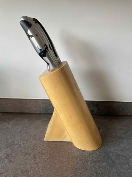 Photo of free Knife block set (Christchurch Way SE10) #1