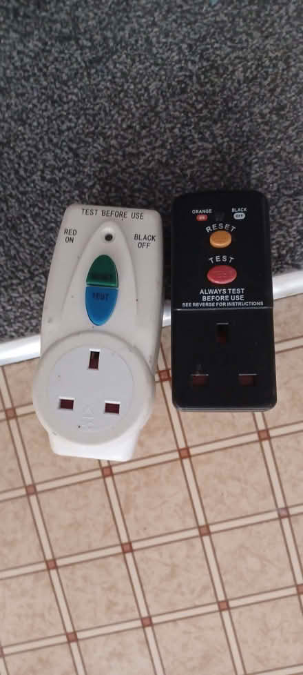 Photo of free Circuit Breakers (Longden SY5) #1