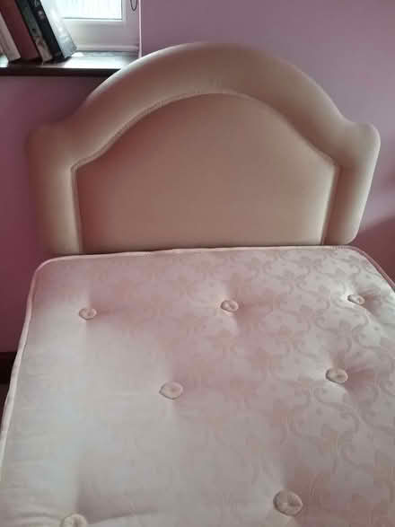 Photo of free Single divan beds with storage drawers (Four Crosses SY22) #3