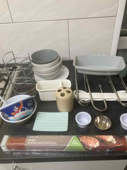 Photo of free Assorted kitchen/bathroom items (B71 West Bromwich) #1