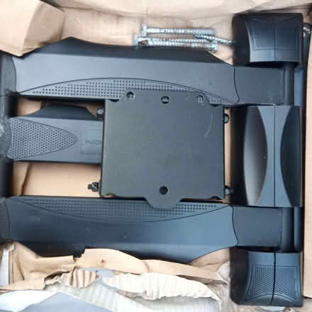Photo of free Tv wall mount (Charlbury OX7) #1