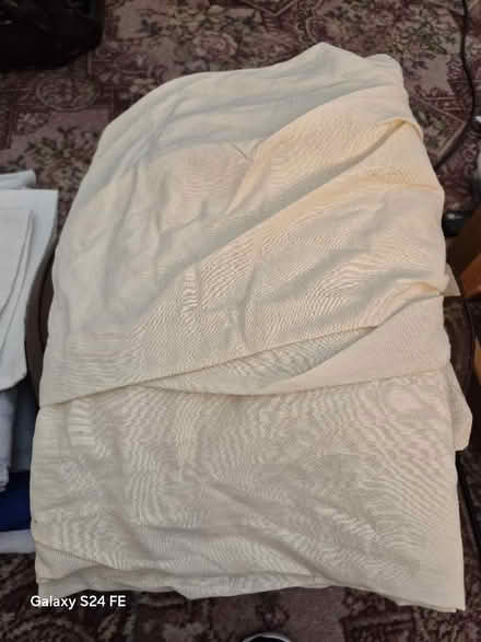 Photo of free Single Fitted Sheet (Bernards Heath AL3) #1