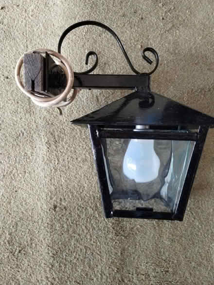 Photo of free Outdoor mains lantern (Rayleigh SS6, Eastwood side) #1