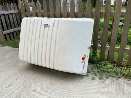 Photo of free rooftop luggage carrier (Tenleytown DC) #2
