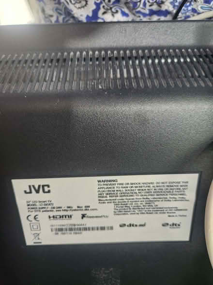 Photo of free 32 inch tv with wall bracket (Mickleover DE3) #2
