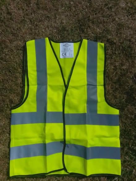 Photo of free Hi-Vis bibs (Holbrooks CV6) #1
