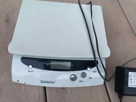 Photo of free DigiWeigh scale (85/Saratoga Ave) #1
