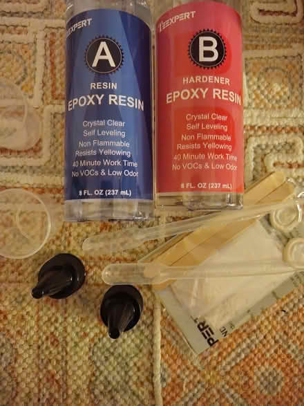 Photo of free Epoxy resin art/ craft set (Hulme M15) #3