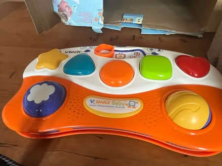 Photo of free V smile baby (Broomfield CM1) #1