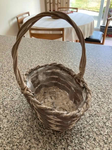 Photo of free Plant Basket (Istead Rise DA13) #1