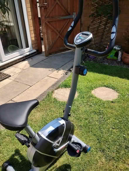 Photo of free Cycle machine (White Moss ST7) #1