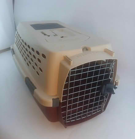 Photo of free Cat/Pet Carrier (NO HANDLE) (Park ave.) #1