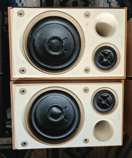 Photo of free Small speakers etc (Priest Weston SY15) #3