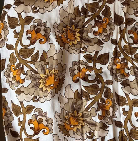 Photo of free single lined curtain (Furze Platt SL6) #2