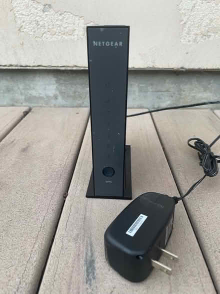 Photo of free wireless router (85/Saratoga Ave) #1