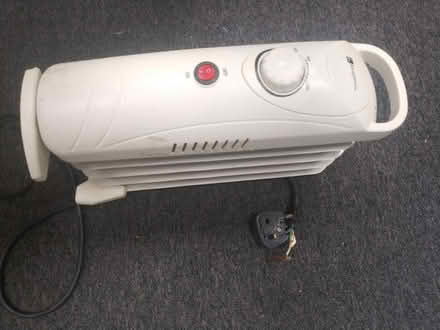 Photo of free Small radiator spares (Wandsworth SW18) #1
