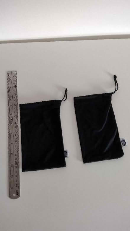 Photo of free Drawstring bag for Sunglasses (Crookes S10) #1