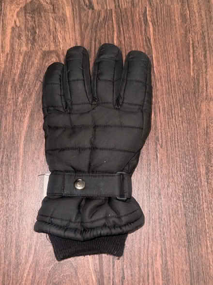 Photo of free Left Glove (Wolverhampton WV10) #1