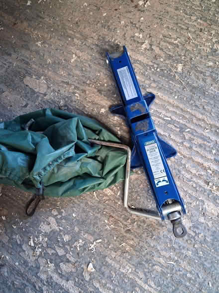 Photo of free 1.5 Tonne Scissor Jack (Tenterden TN30) #1