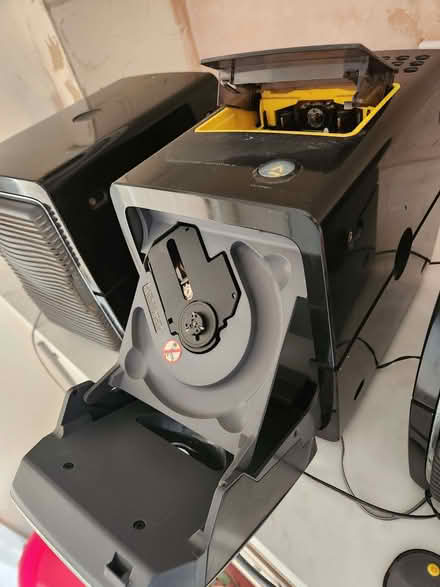 Photo of free Phillips radio/CD/cassette and speakers (Radbrook Green SY3) #3