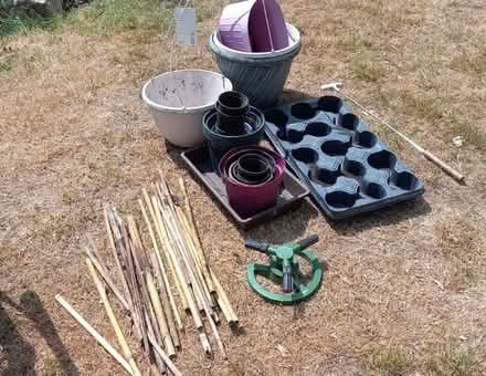 Photo of free Selection of garden items (Hoddesdon EN11 8) #1