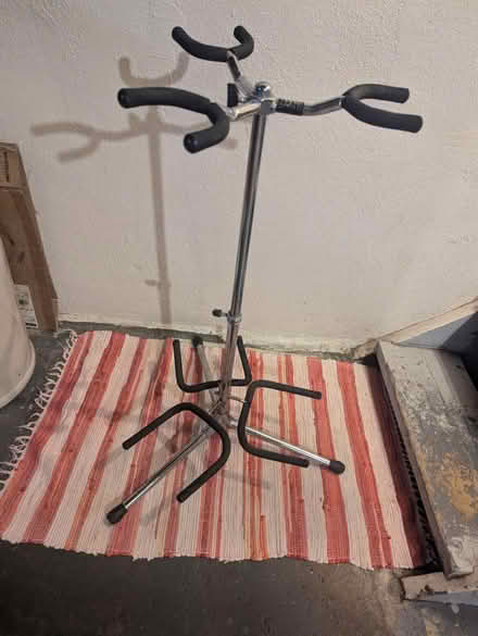 Photo of free 3 guitar stand (Little Italy) #1