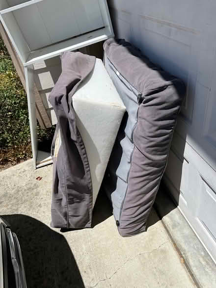 Photo of free ikea ottoman / storage (East Palo Alto) #2