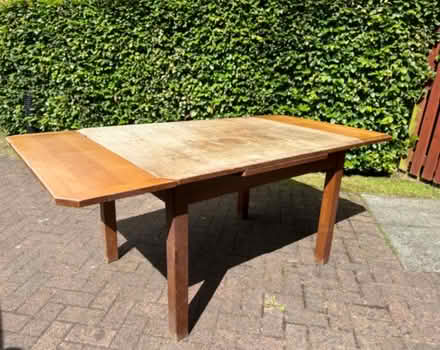 Photo of free Kitchen table (Newton Mearns G77) #1