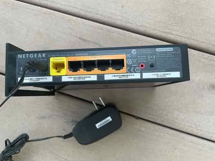 Photo of free wireless router (85/Saratoga Ave) #2