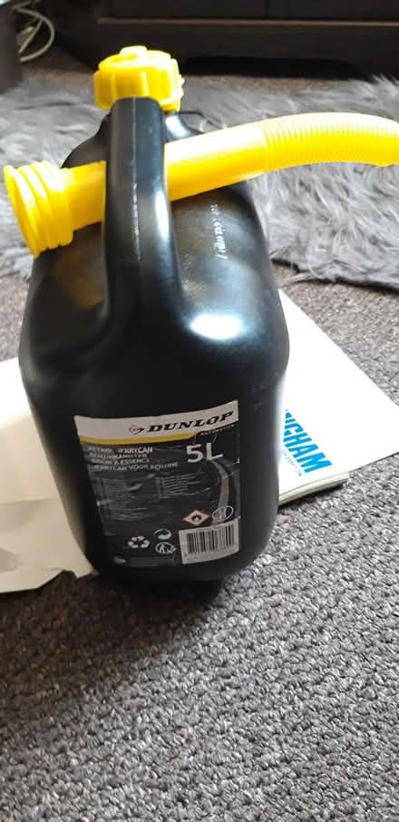 Photo of free Petrol can brand new (DY3 gornal) #1