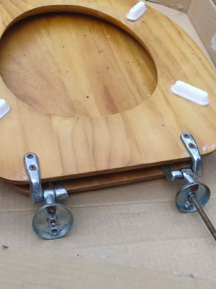 Photo of free Wooden toilet seat (Fulbourn CB21) #3