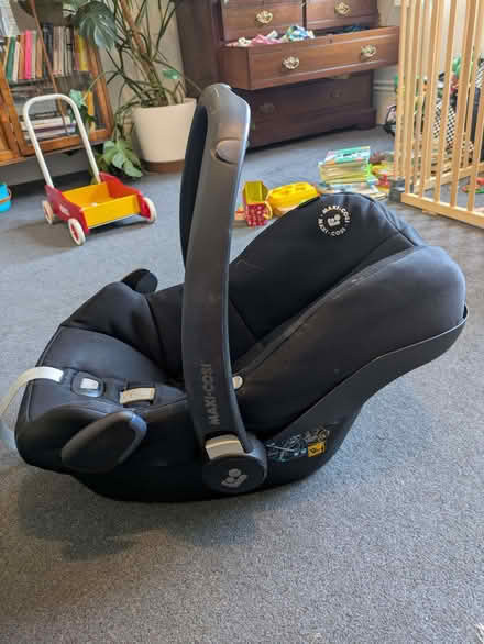 Photo of free Maxi Cosi Infant Car Seat (Brownswood Park N5) #2