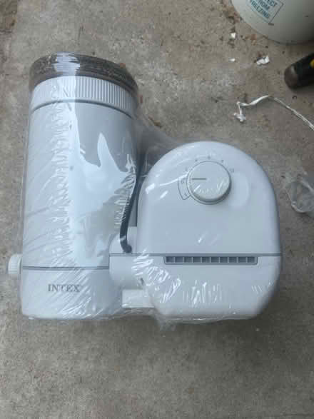 Photo of free Pool ladder and filter (Tinton falls) #2