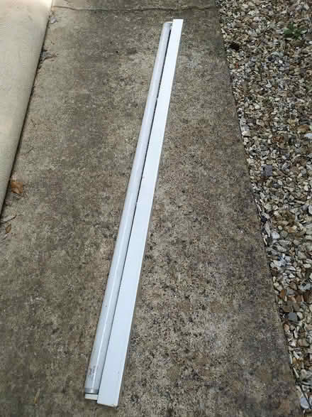 Photo of free Fluorescent Light 5ft (Kidlington OX5) #1