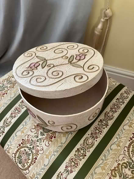 Photo of free Round box (Goffs Oak EN7) #1