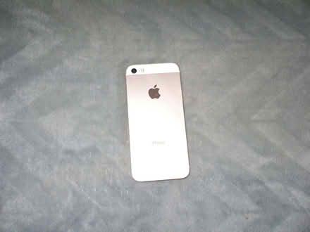 Photo of free Old i-phone (Five Ways B15) #2