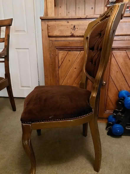 Photo of free Gorgeous chair (CT1) #3