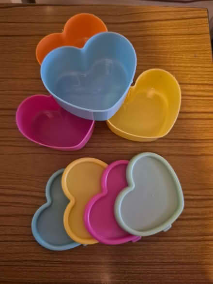 Photo of free Small plastic pots (Station Area RG21) #1