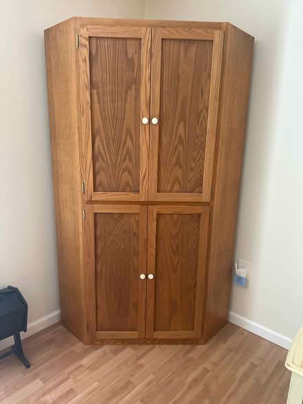 Photo of free Oak corner cabinet/TV cabinet (Calverton, NY) #1