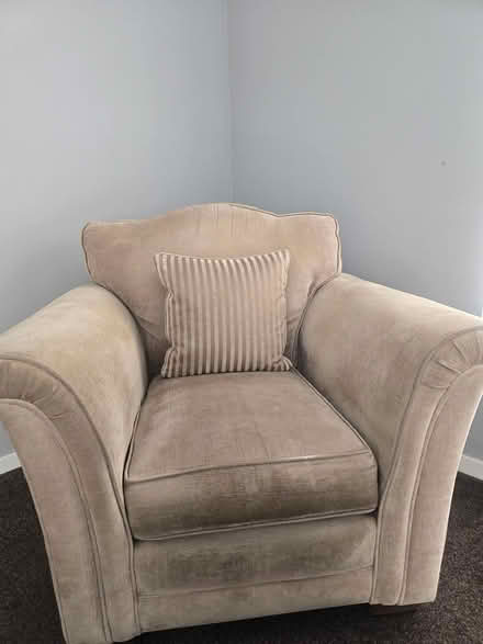 Photo of free Chair (CV311SJ) #1